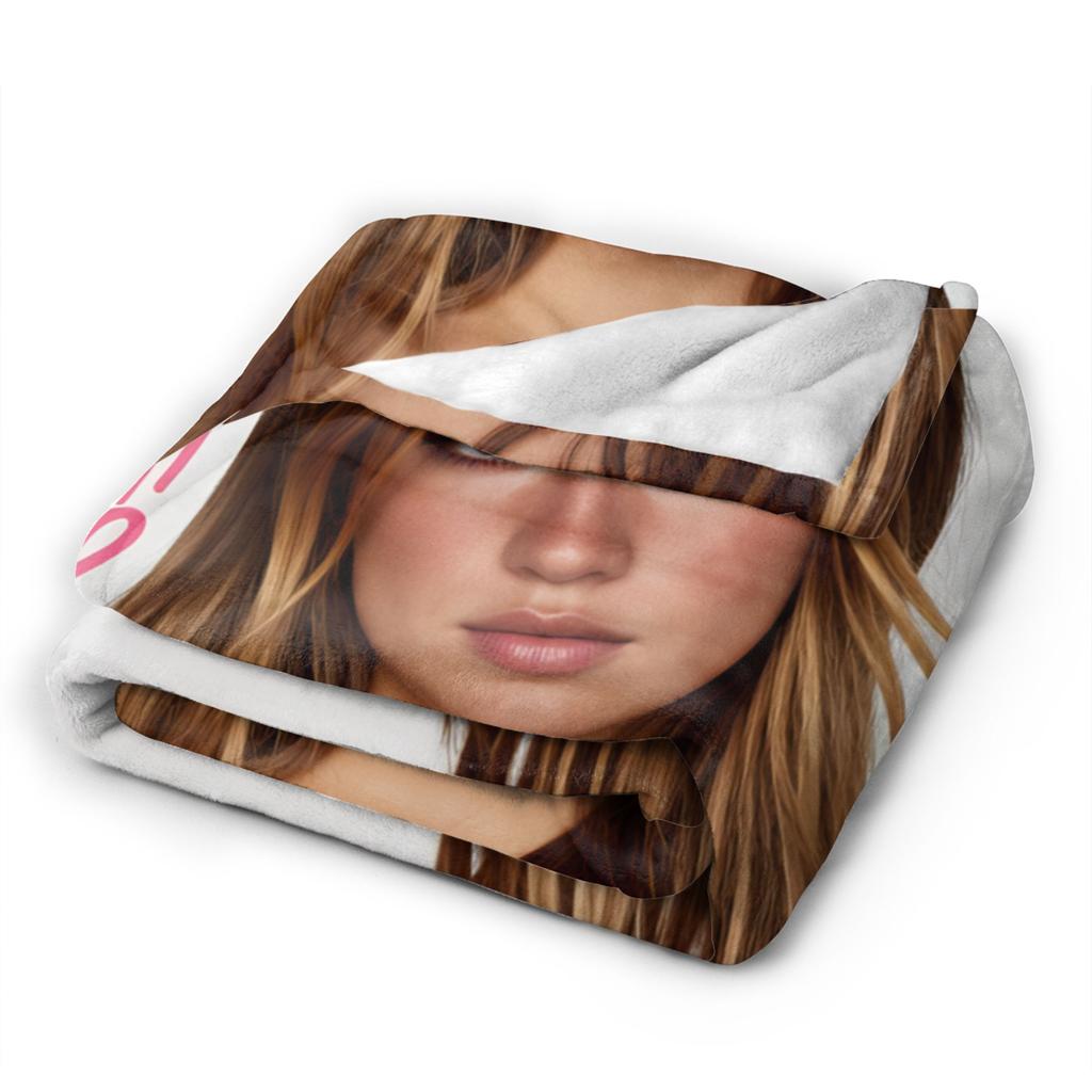 Warm Blanket Camping Tate McRae Bedding Throws Canadian Singer Flannel Bedspread For Couch Chair Sofa Bed Graphic Sofa Bed Cover