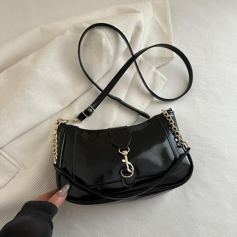 

Light luxury chain underarm bag, new baguette bag, women s high-end fashion commuter versatile shoulder messenger bag