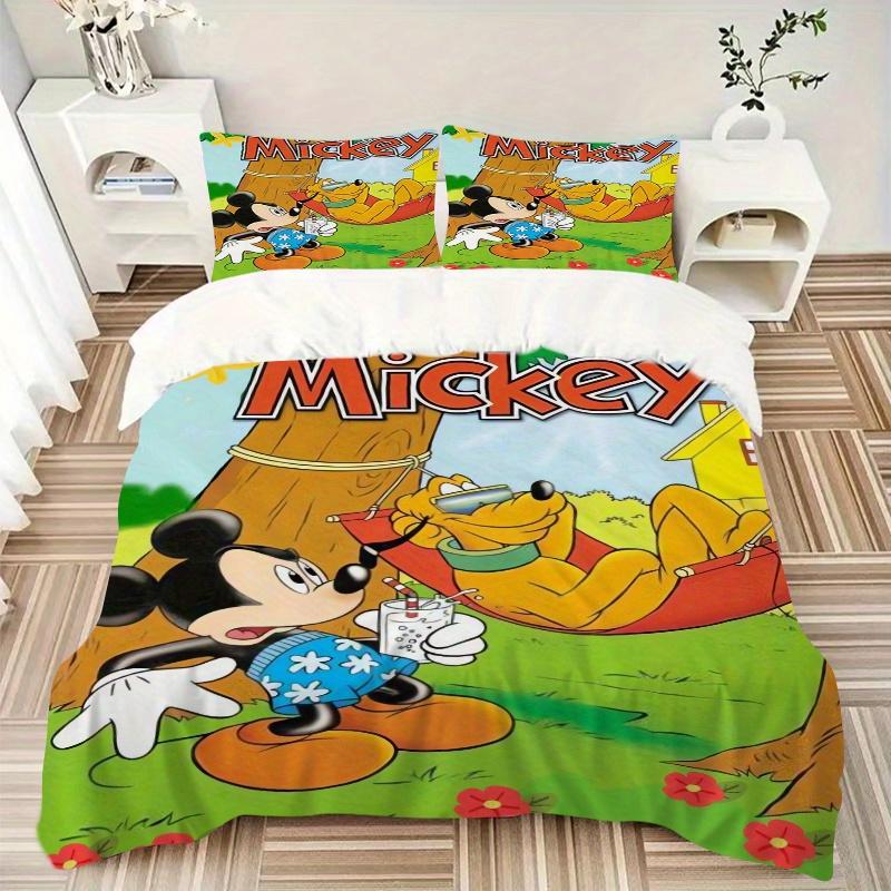 3pcs Pluto & Mickey Mouse Bedding Set - 1 Soft Quilt Cover + 2 Pillowcases, Machine Washable - Suitable for All Seasons, Perfect Gift for Family