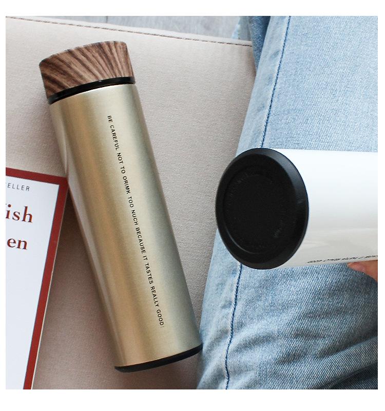 Трендова ізольована чашка для води з нержавіючої сталі з кришкою під дерево – Стильна корейська чашка для чаю для чоловіків, жінок, пар та студентів