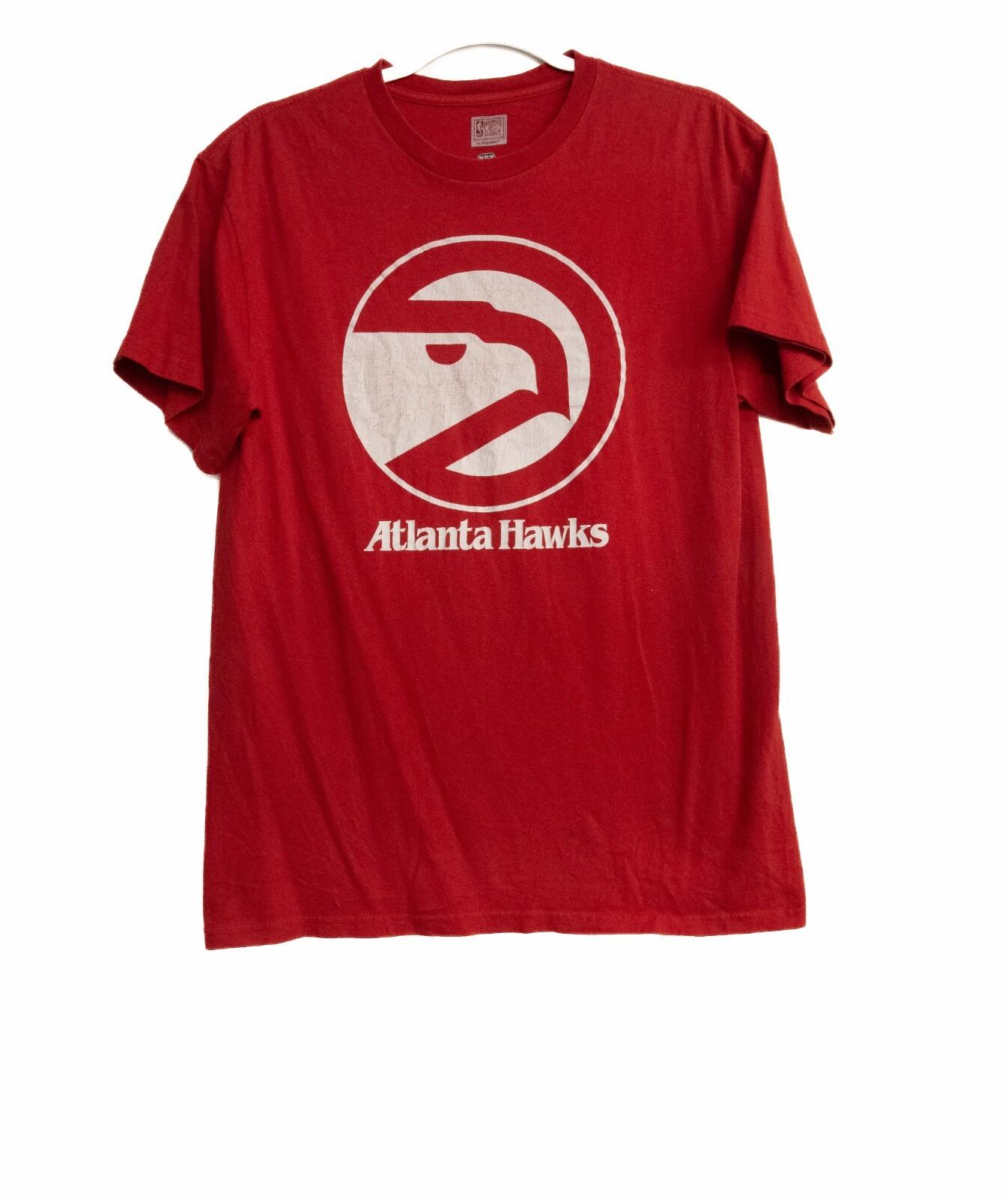 Majestic Athletics Men Red T Shirt Graphic Atlanta Hawks Crewneck Short Sleeve M XXXL