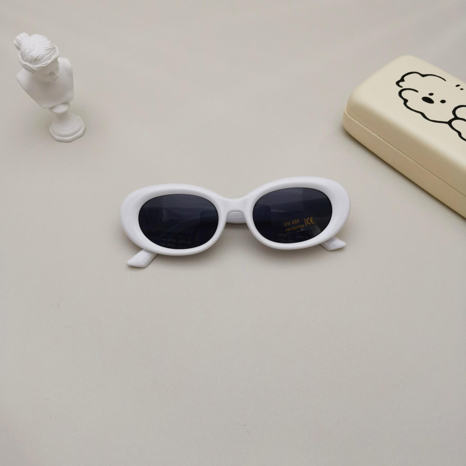 

2025 Children s Personality Color Block Oval Frame Sun Protection Beach Boys And Girls Stylish Versatile Version Sunglasses белый