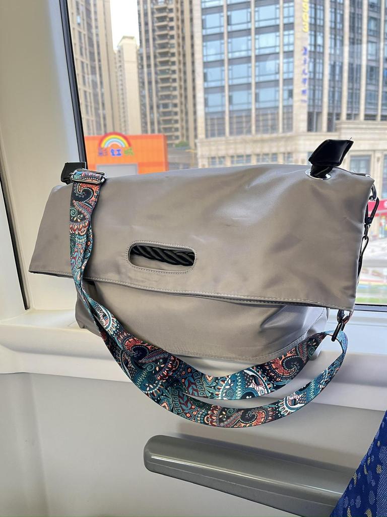 Men's Black High-End Large Capacity Tote & Crossbody Sports Bag