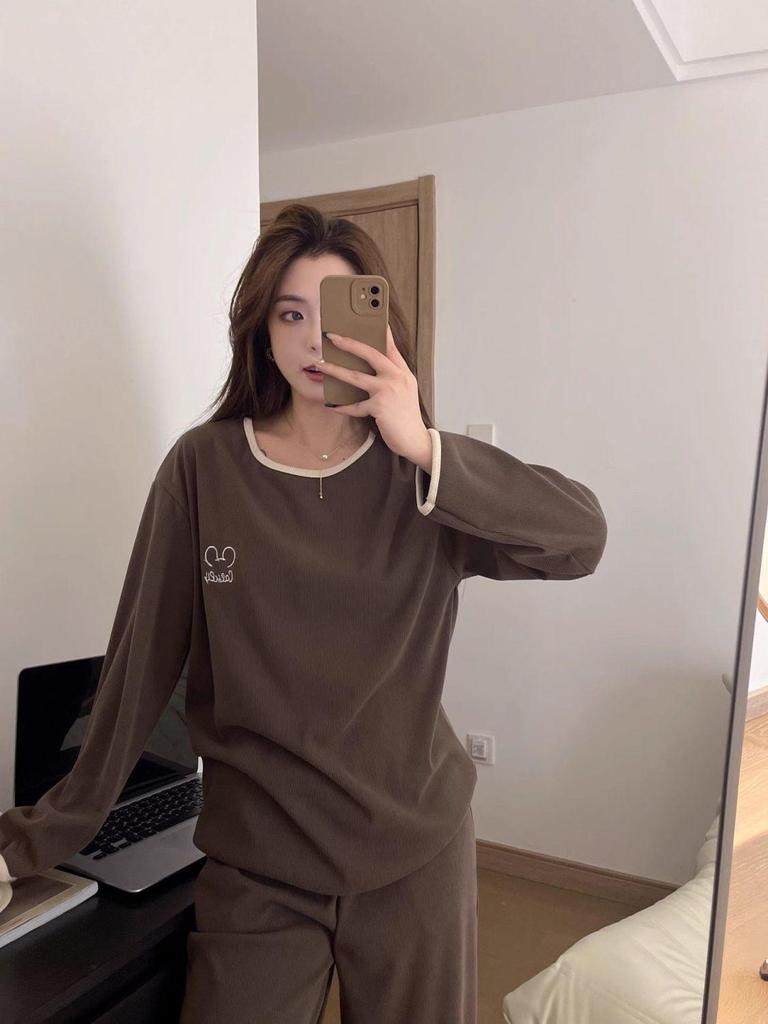 Velvet Plus Size Women's Warm Homewear Set - Long Sleeve & Pants for Autumn/Winter