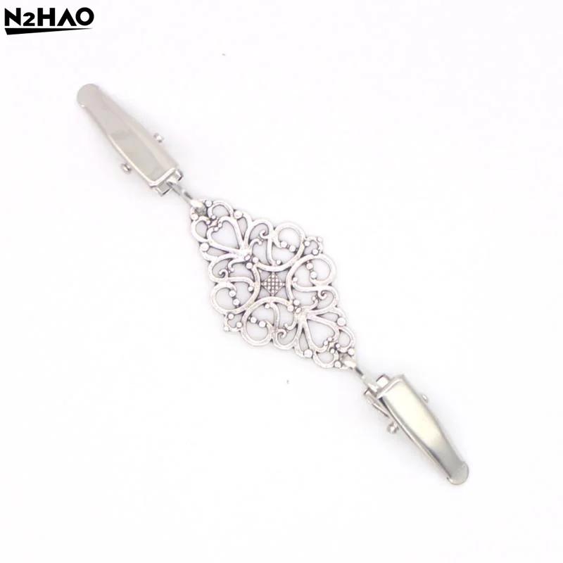 Gold, Bronze Retro Sweater Clips Fasteners Flower Pattern Cardigan Dress Shirts Collar Brooch Back Cinch Clip For Women Girls