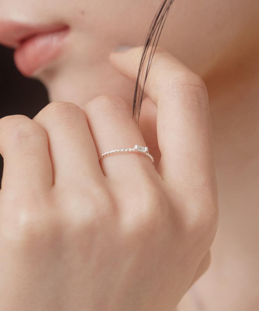 Novice Tokyo Clear Stone Motif Rope Ring [Silver 925] / One Color