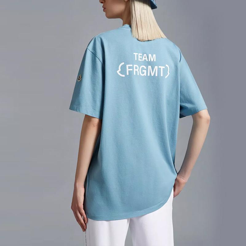 Moncler Genius × Frgmt Hiroshi Fujiwara Collaboration Curved Letter Print Pocket Round Neck Short Sleeve T-Shirt Unisex T-Shirt I209U8C00005M3265710