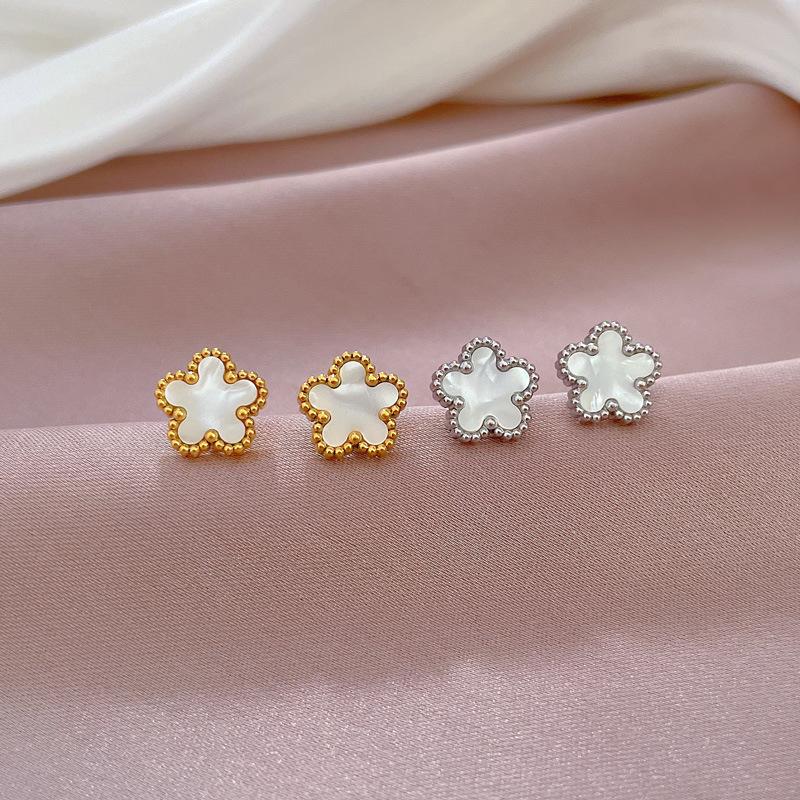 Shell Five-Leaf Flower Minimalist Stud Earrings Cold Men'S And Women'S Earrings Personality Temperament Banquet Earrings