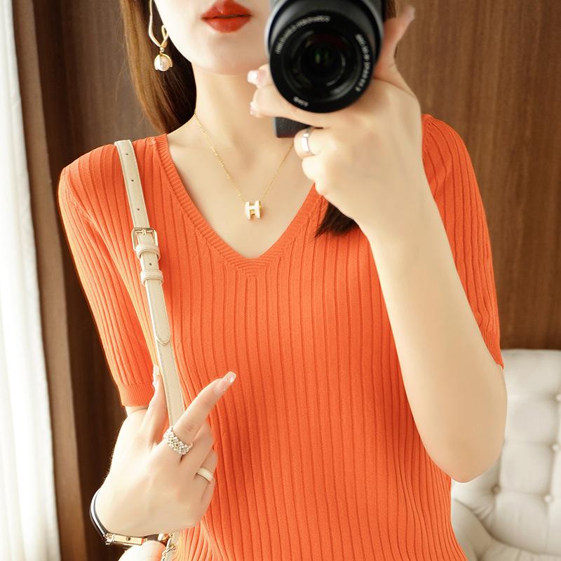 Ice Silk Short-sleeved T-shirt for Women In Summer New V-neck Half-sleeved Stylish Slim Shirt Knitted Thin T-shirt Base Top