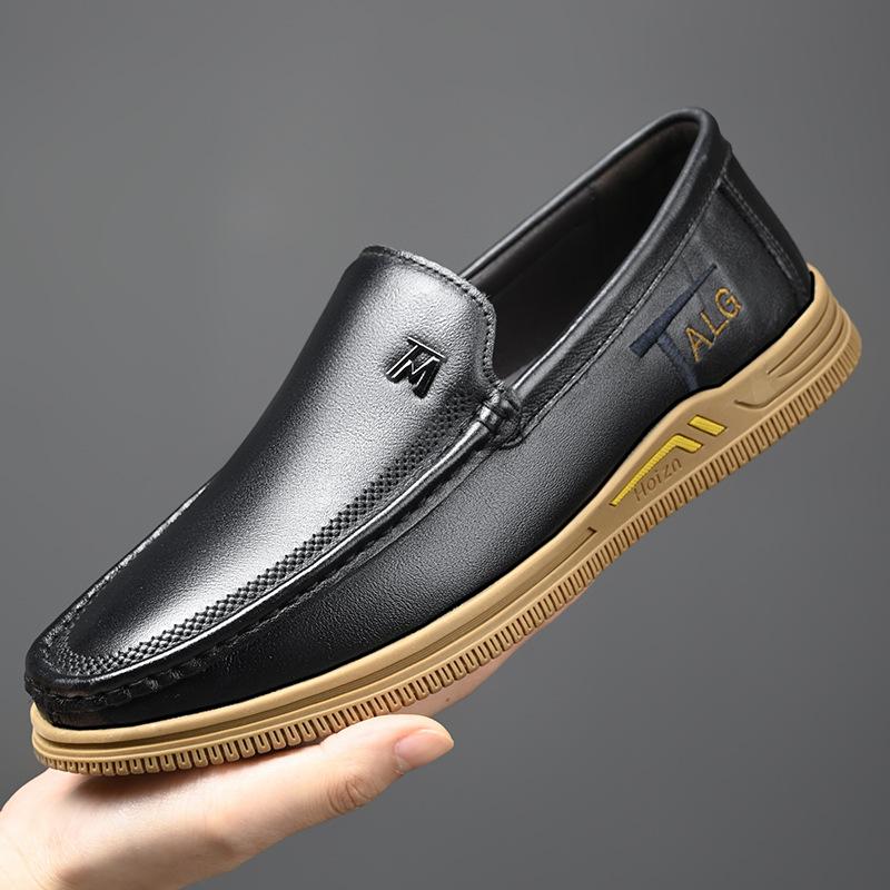 

Autumn and winter new leather Doudou shoes one pedal breathable non-slip loafers business casual versatile dad shoes 44