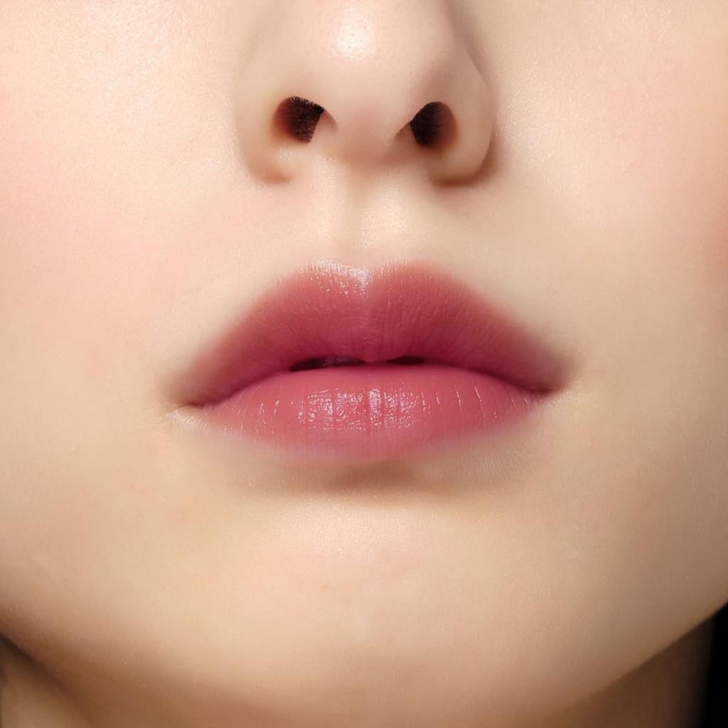 Osaji Nuance Lippenbalsam sanft zu für empfindliche verschmilzt nahtlos in hinterlässt die Lippen fühlen sich gibt ein glänzendes und kann auch als 05 Makuake [Lippen