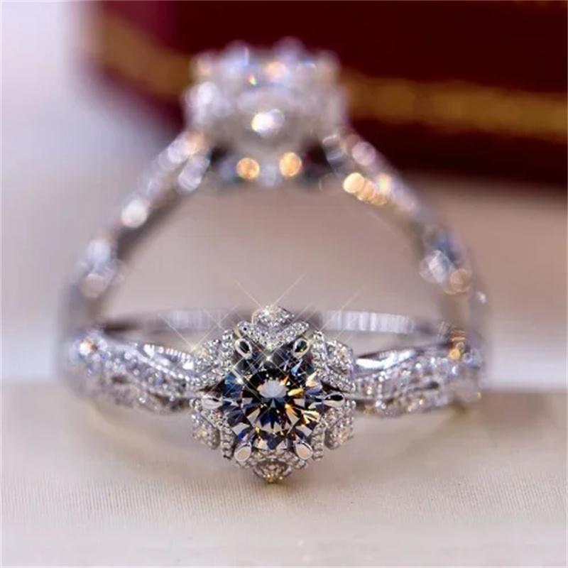 Super Shining Women Fashion Ring Exquisite CopperColor Inlaid Round Flower Stones Wedding Rings for Women Engagement Jewelry