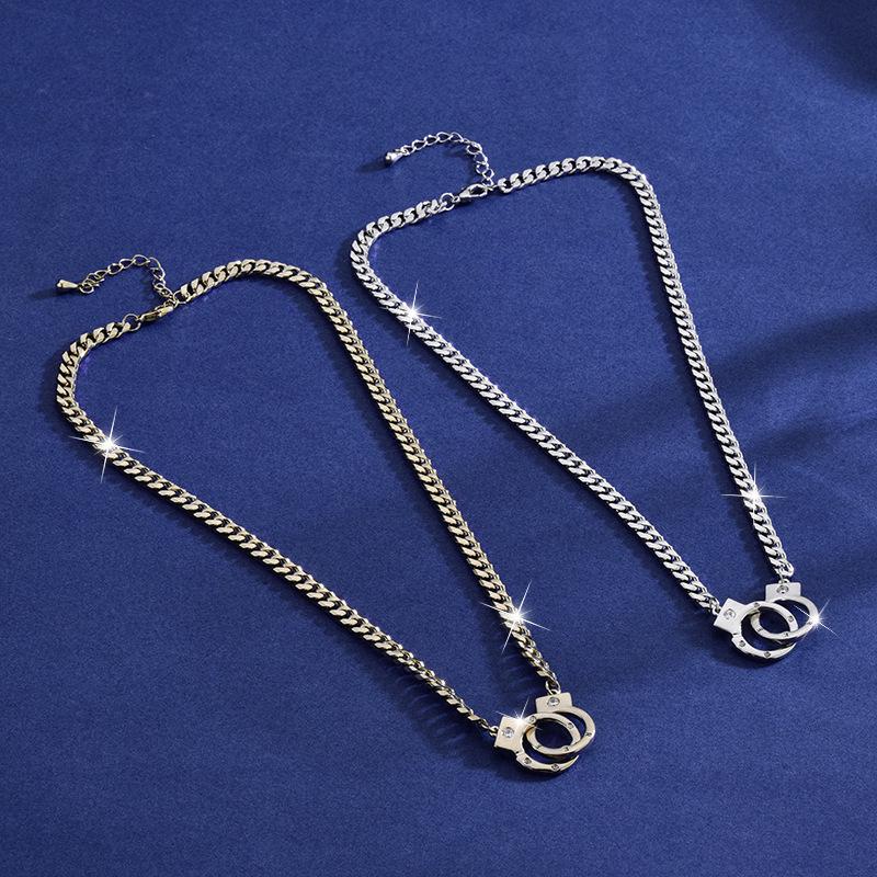 Unisex Titanstahl Handschellen Halskette: Schließe das Herz deiner Freundin mit einer kreativen Schlüsselbeinkette ein - Herbst/Winter-Accessoire