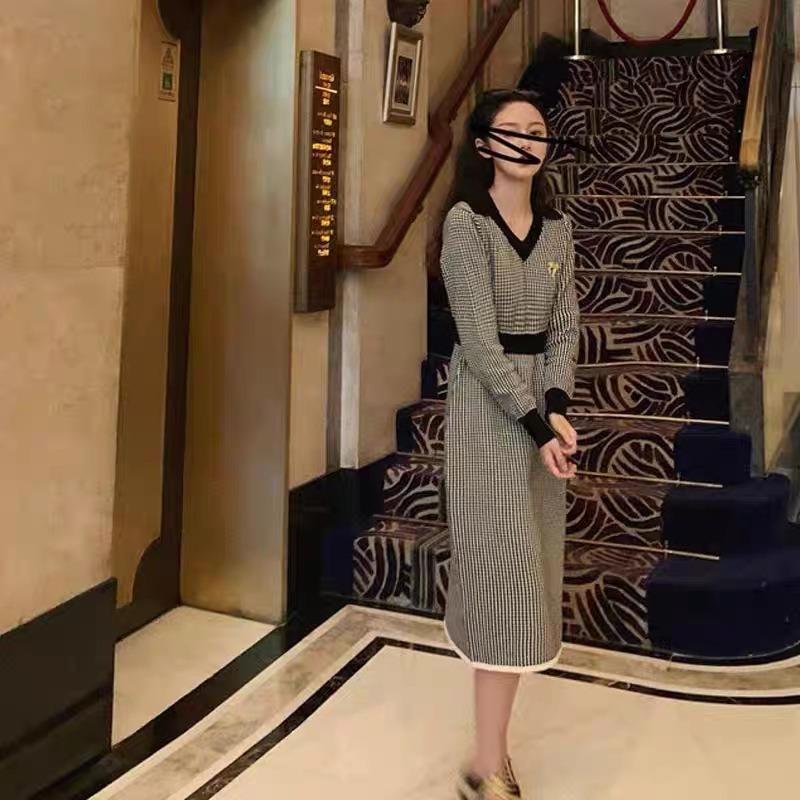 New autumn clothing waist temperament slim knee long dress V-neck knitted dress women's autumn and winter