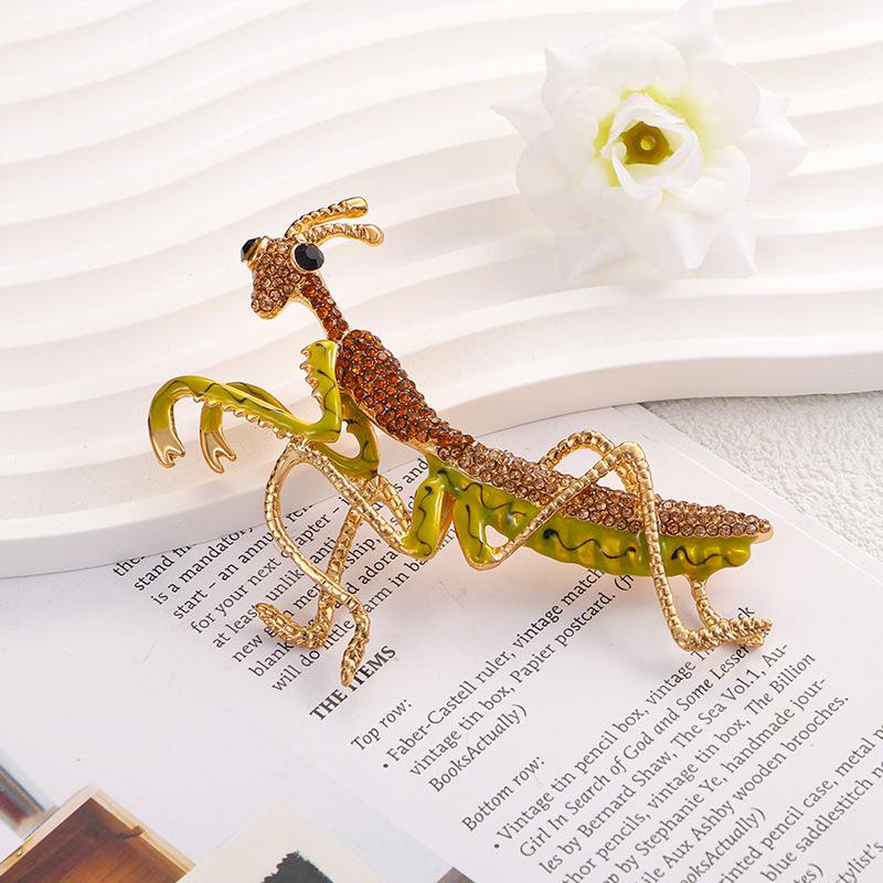 Mantis Brooch Medieval Light Luxury Insect Brooch Temperament Retro Brooch