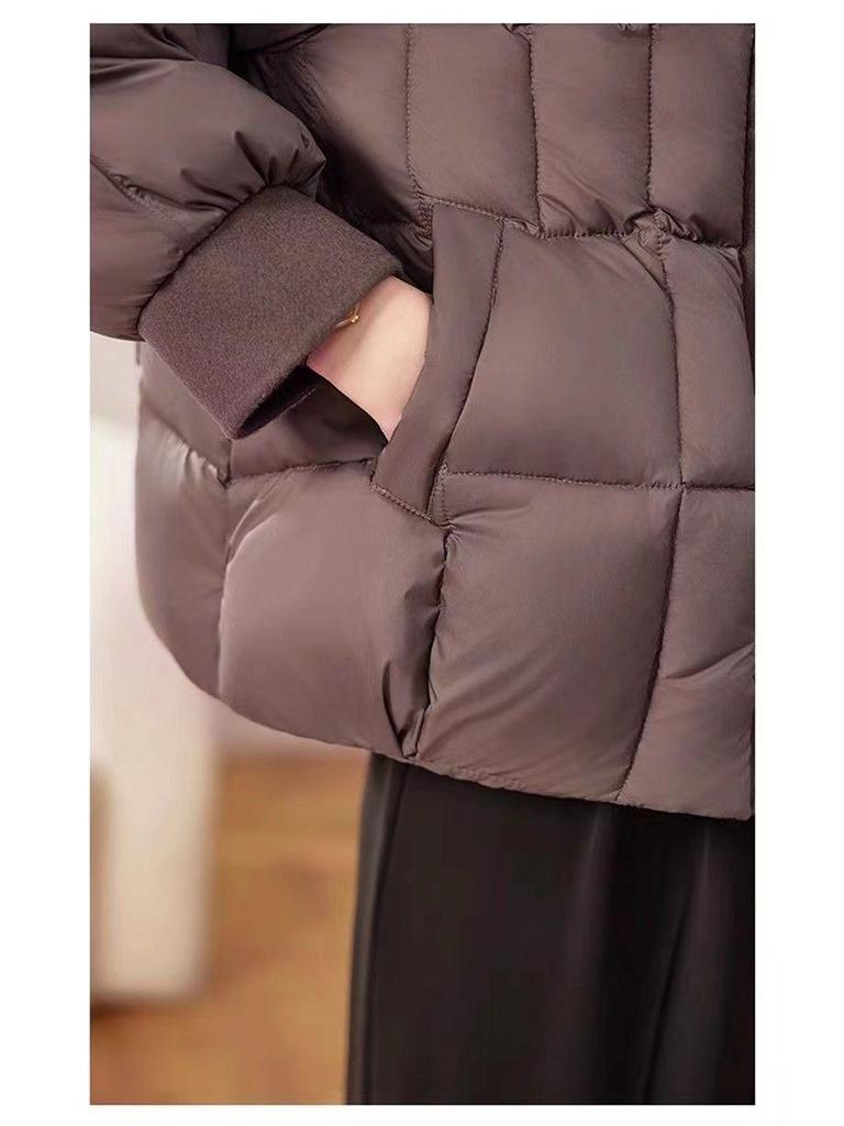 Women's Winter Fashion White Duck Down Coat - 2025 New Stylish Loose Fit for Young Moms & Elders