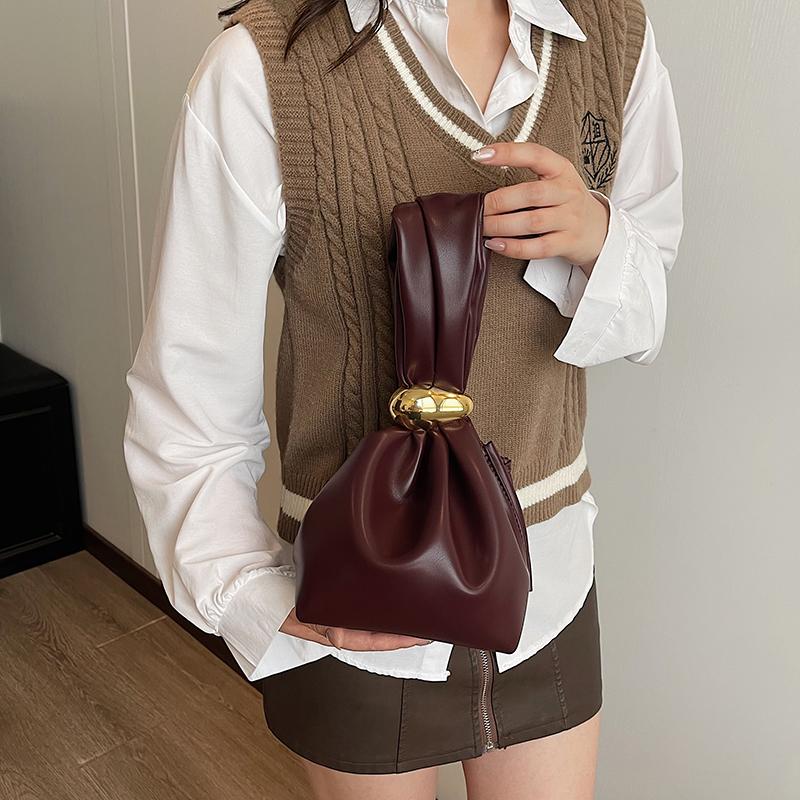 

Элегантные вечерние сумки для женщин, роскошные дизайнерские кошельки и сумки, мягкая искусственная кожа, клатч для свадебного ужина и вечеринки 16x16x13cm кофейный