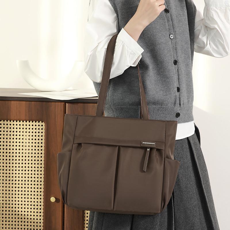 Commuter Shoulder Handbag Women's Lightweight Large Capacity Tote Bag