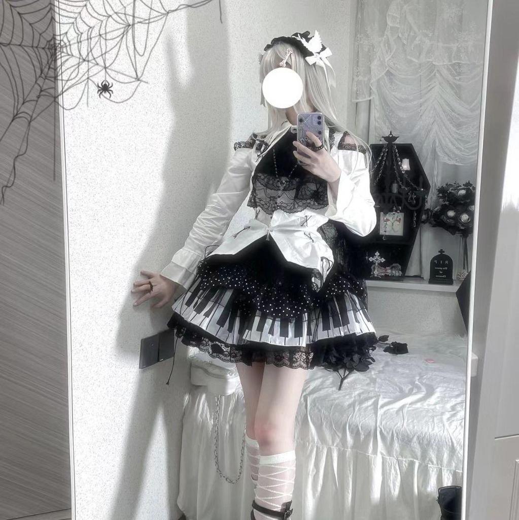 Japanese Spicy Punk Y2K Black & White Polka Dot Lace Mini Skirt