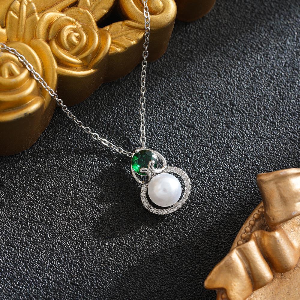 Niche Rhinestone Pearl Gourd Pendant Necklace with Simple High-End Design