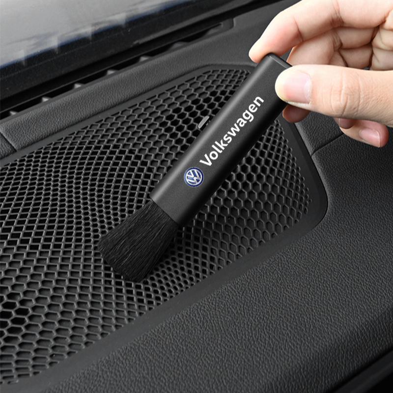 Car Air Conditioner Outlet Clean Brush Dust Remover Accessories For Volkswagen Golf-4 5 6 7 Bora Jetta POLO MK4 MK6 Bora Passat B5 B6 Superb