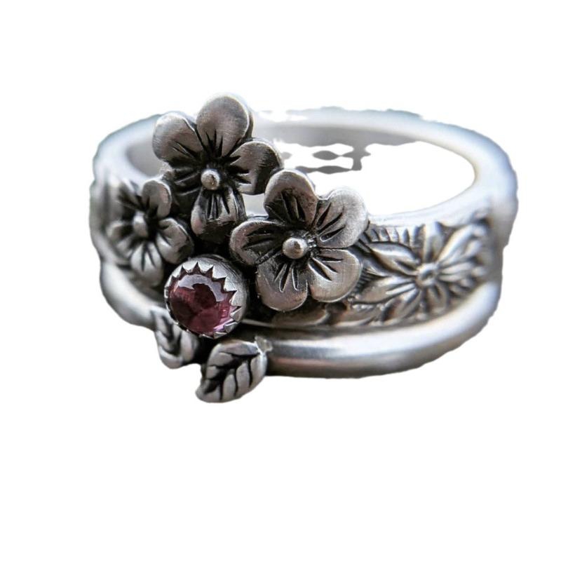 Luxury Ins European Beautiful Women's Retro Flower Ring, Imitation Thai Silver Handmade Jewelry Set