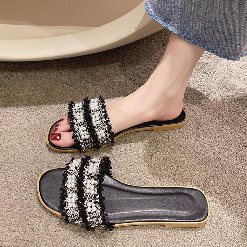 Summer Fashion Women's Slippers 2024 New Style Gentle Pearl Embedding Diamond Luxury Designer Style Casual Versatile Sandals
