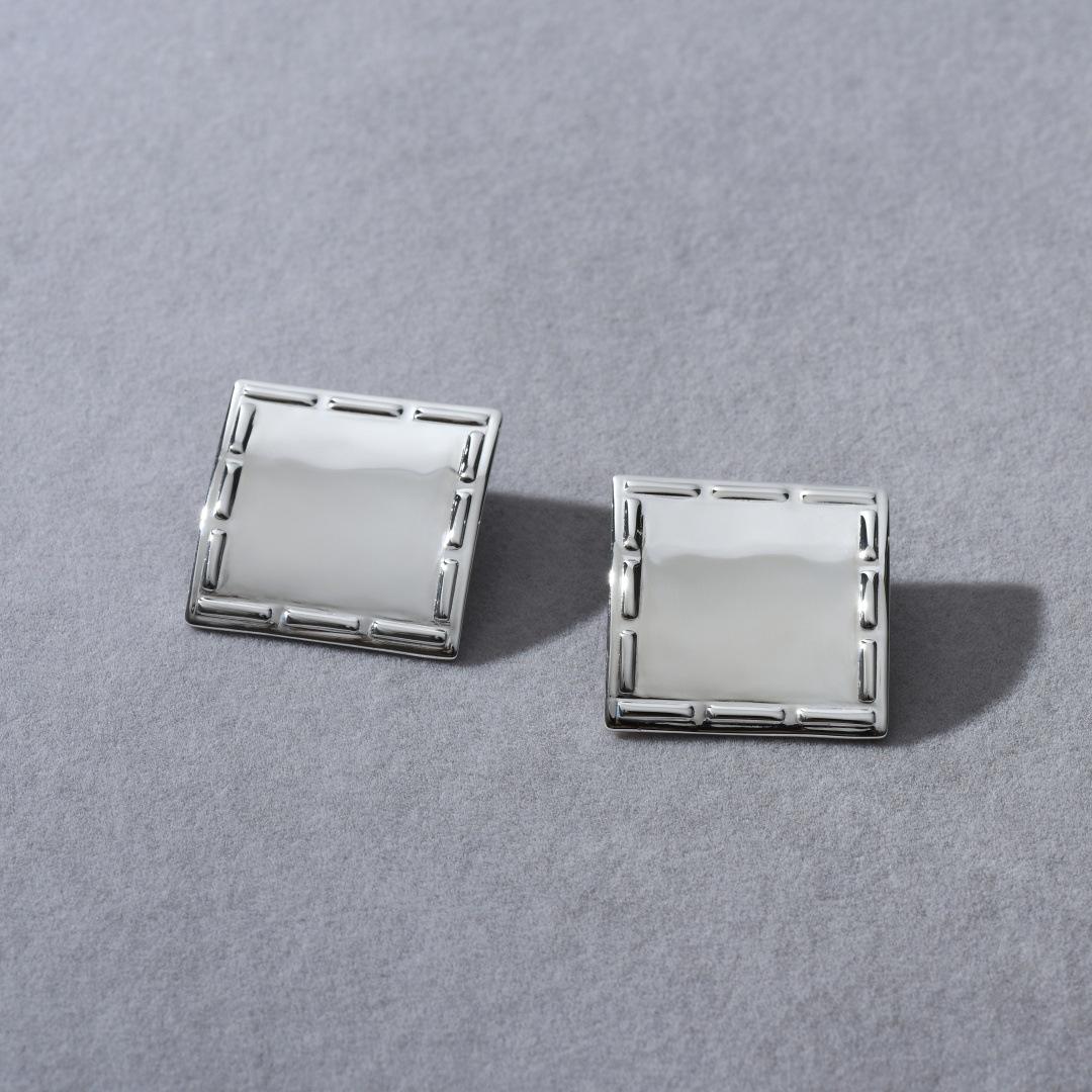 Cold Wind Copper Plated Platinum Square Earrings S925 Silver Needle Earrings Niche Light Luxury Tide Unique Personality Earrings