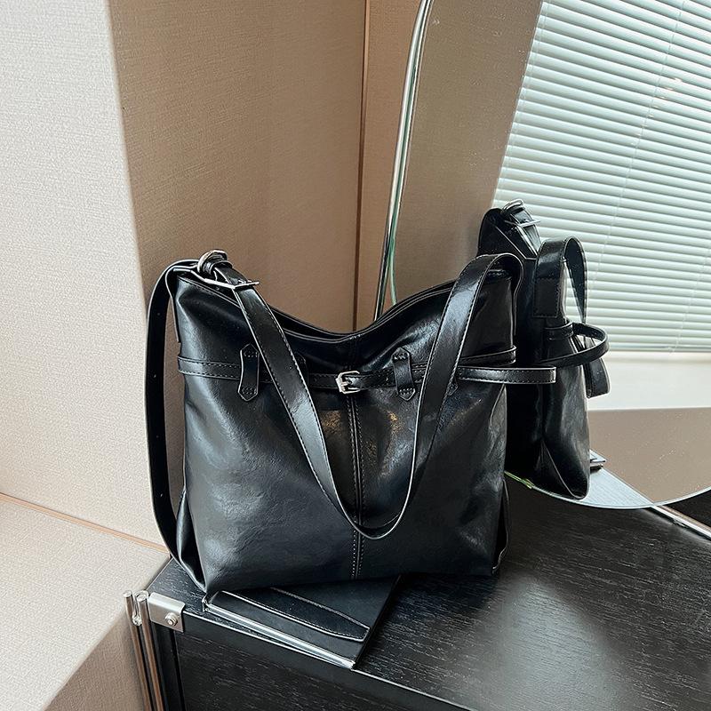 

Популярные сумки женская новая ретро мода плечевая сумка под мышкой большая вместимость плечевая сумка тоут косая сумка чёрный