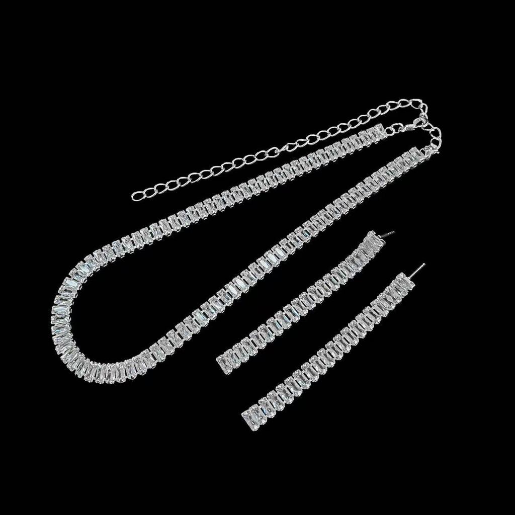 Elegantní mezikontinentální svatební souprava náhrdelníku a náušnic s kamínky