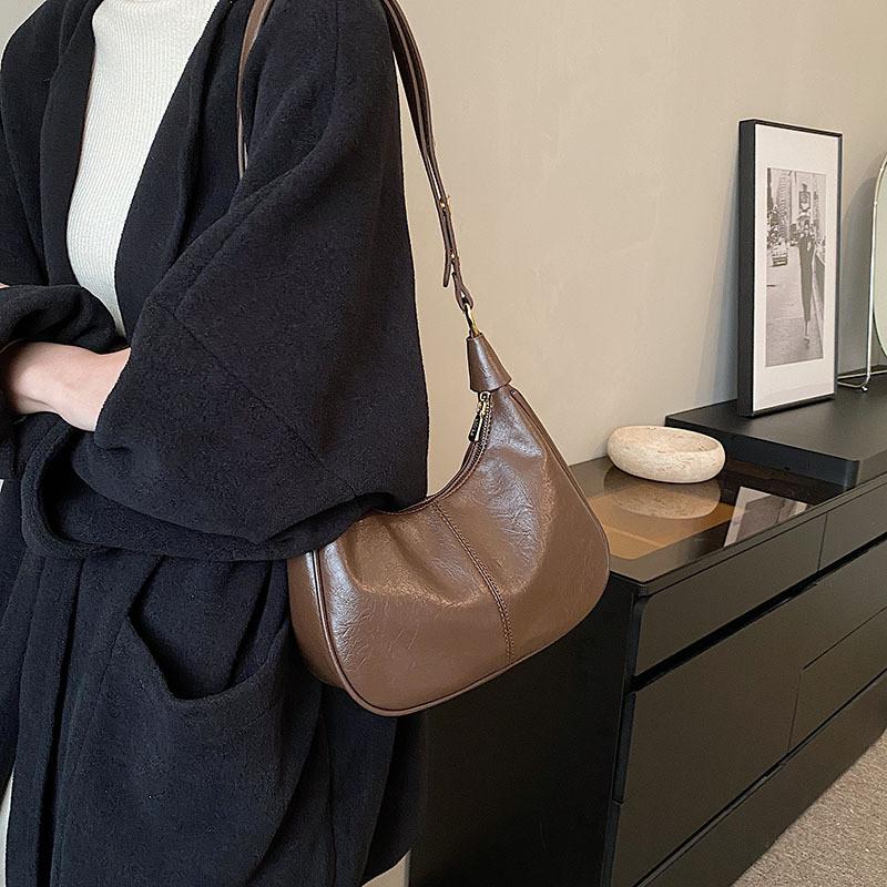 IELGY Niche Simple Fashion One-Shoulder Messenger Bag High-End Western-Style Ladies Dumpling Bag