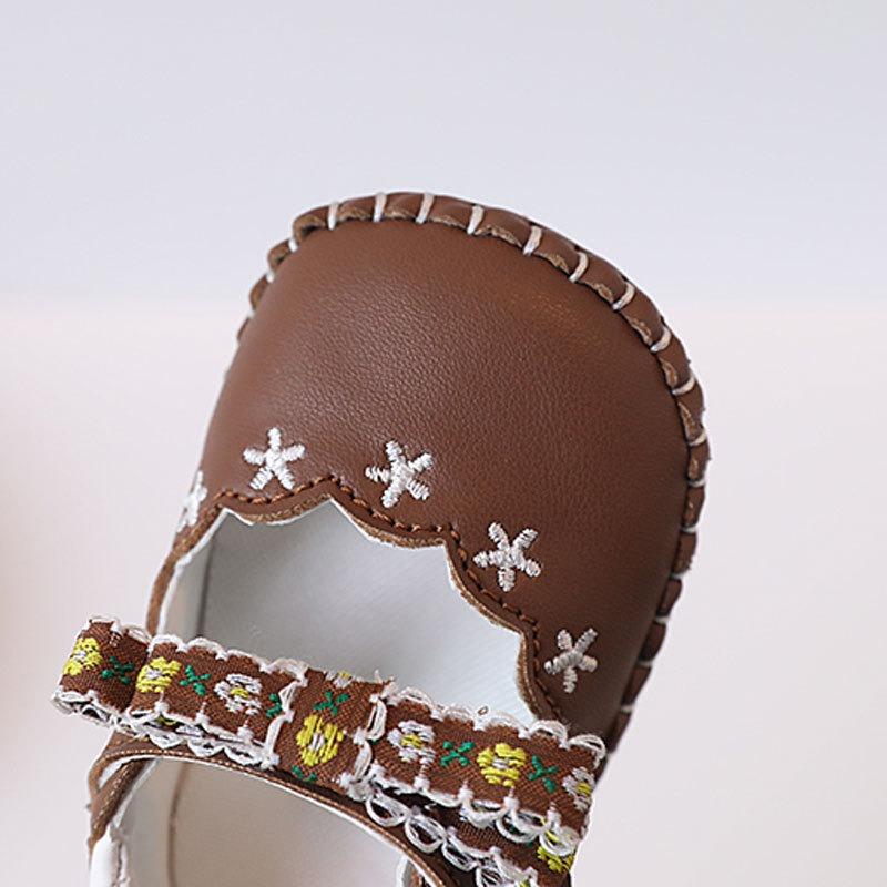 Baby Girl Walking Shoes for 0-1 Year Old, Soft-Soled Infant Shoes, Versatile Spring/Autumn Leather Shoes.