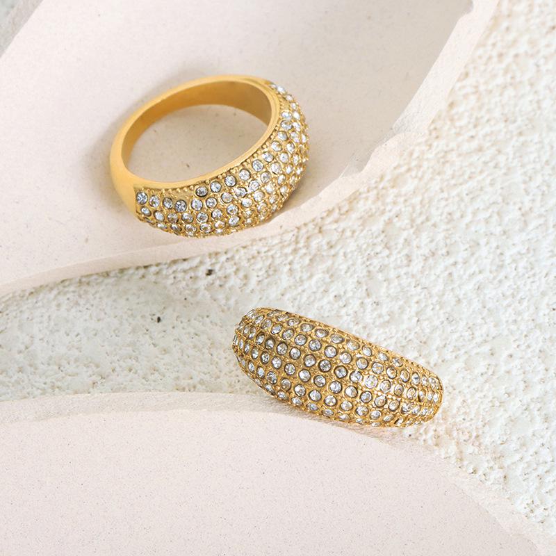 Luxury Gold-Plated Titanium Steel Ring with Full Rhinestone Star Design