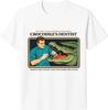 Il Lavoro Più Pericoloso del Mondo - Dentista di Coccodrilli Maglietta Grafica Regalo T-Shirt Unisex