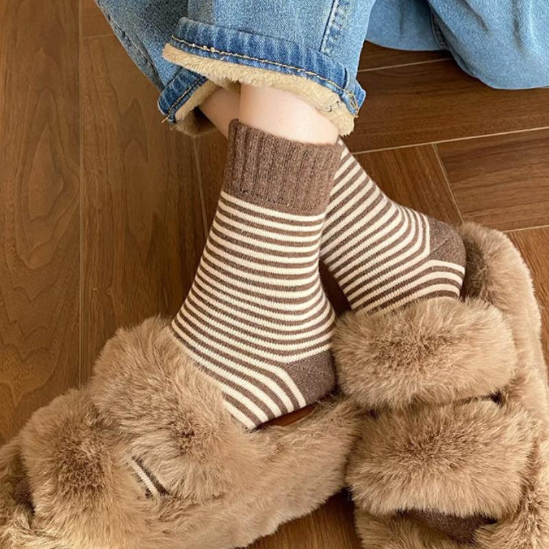 Damen Baumwollsocken Nahtlos Atmungsaktiv Einfarbig Lässig Mittelrohrsocke