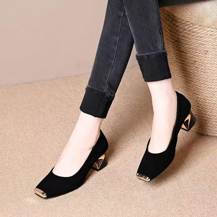 Thick Heel Bag Head French Metal Square Head Single Shoes 2025 Autumn New Wide Feet Light Suede Light Mouth Women's Shoes