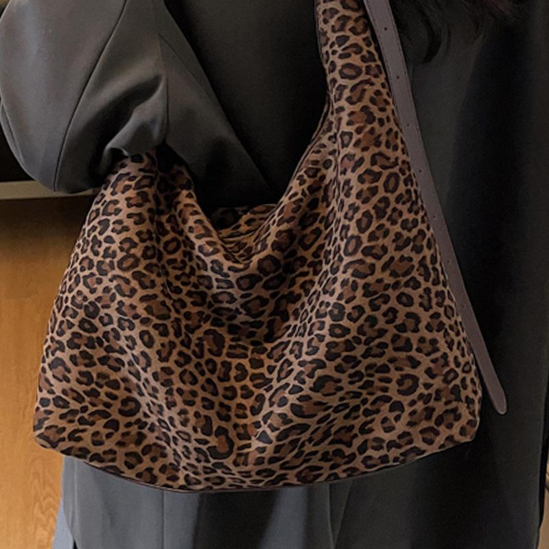 Einschultertasche mit Leopardenmuster Mode, Hohes Aussehen, Nische und Entspannte Tragetasche