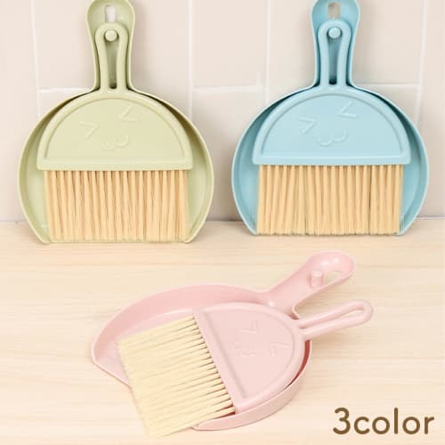 Queen-b Mini Broom and Dustpan Set, Compact and Cute, Perfect for Desktops, Tables, Study Desks, Kitchens, Shelves, and Offices (Blue)