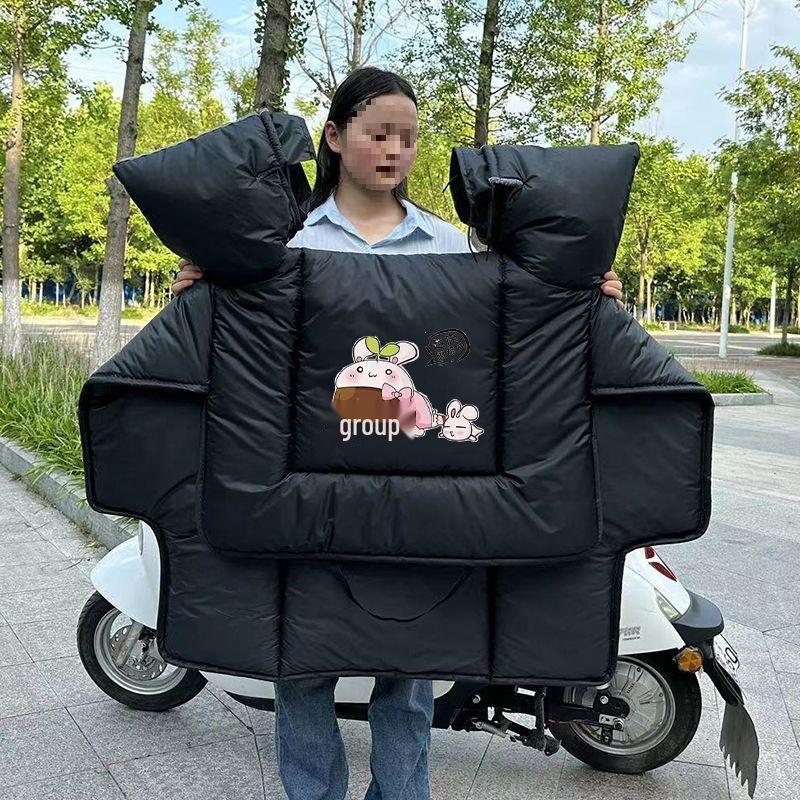 Double-Sided Waterproof Windproof Winter Quilt - Thickened, Large, and Warm with Extra Side Wings.