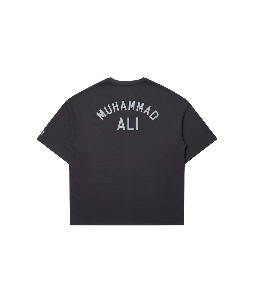 Weideun [Ali] Ali Oversized Lettering Short Sleeve Charcoal