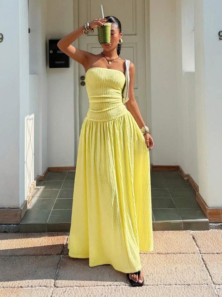 2026 Summer Elegant Slim-Fit Sleeveless Dopamine Bandeau Dress