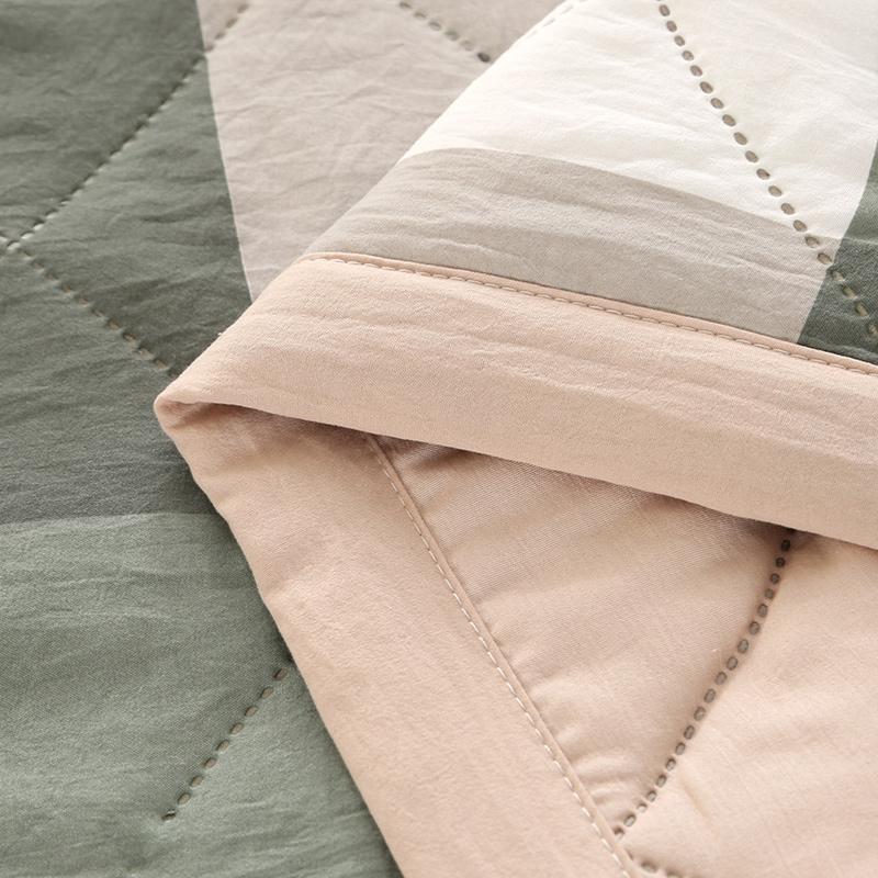 1 Pc Summer Cool Quilt Air-conditioned Quilt Suitable for Bedroom Living Room Summer Water Washed Cotton Quilt  Family Use