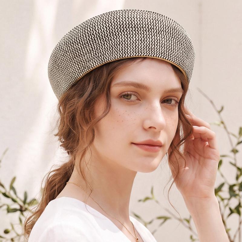 Casquette Beret en Paille Tressée pour Femme Respirante Légère Style Français d'Été Casquette Plate Chapeau de Soleil