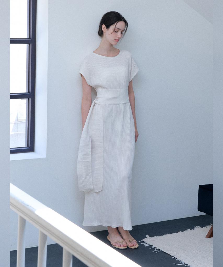 Meojiaenminggeul Summer Iconic Pleats Maxi Belted Dress (Ivory)