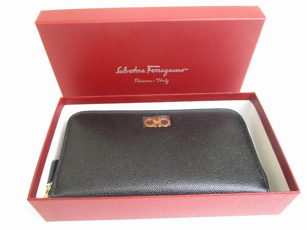 Authentic Salvatore Ferragamo Gancini Black Leather Gold H/W Round Zip Wallet #a687  Refurbished