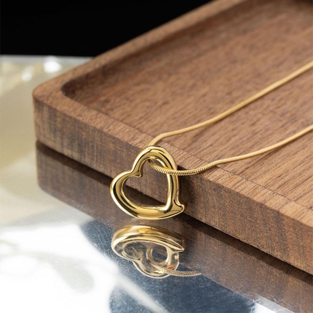 Stainless Steel Hollow Love Heart Pendant Snake Chain Necklace For Women Gold Color Clavicle Chain Non-fading Jewelry Gifts New