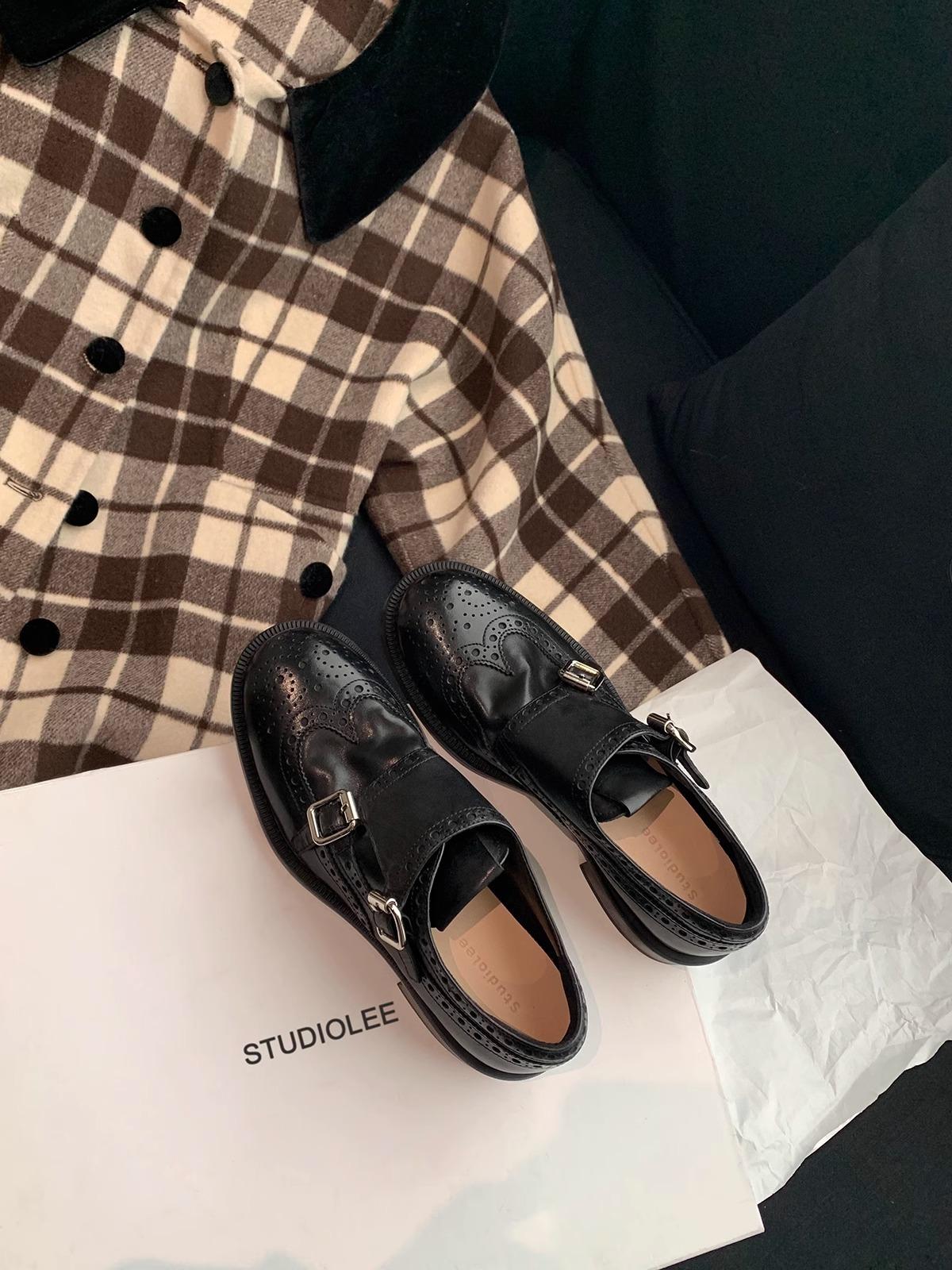 

Версия из овчины~ Уменьшающая кожу двойная пряжка круглый носок толстый каблук увеличение высоты универсальные кожаные туфли женские зимние 40