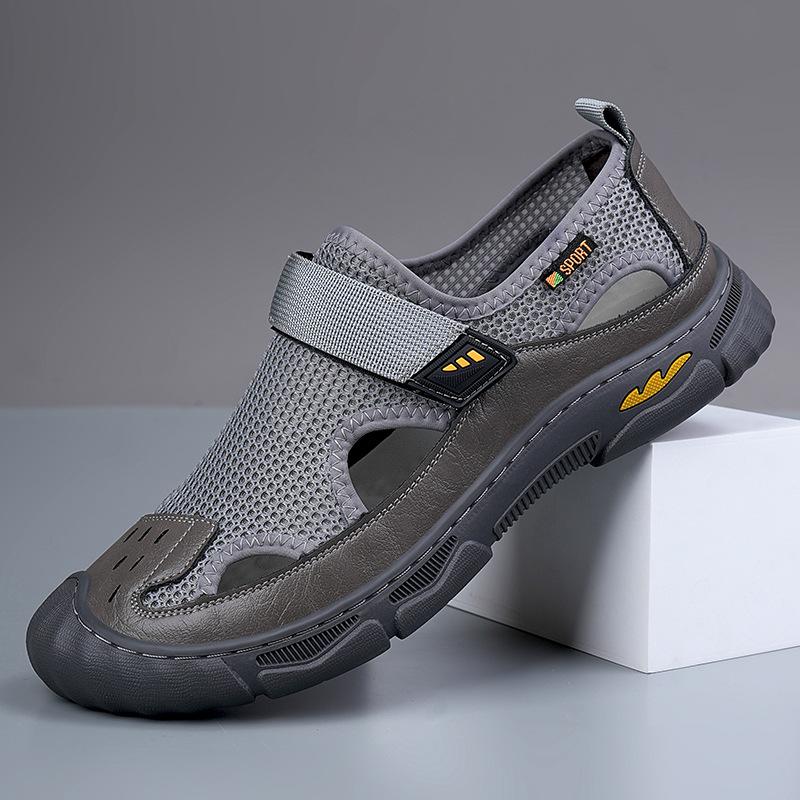 2025 Summer New Vietnam Rome Leisure Beach Hole Hole Breathable Bag Head Leather Shoes Hollow Men's Sandals 5518