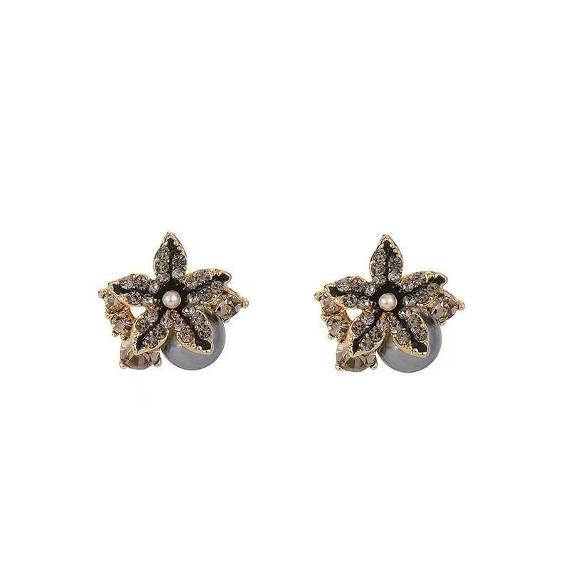 Lily Flower Retro Petal Earrings: Korean Style & Simple Dangle for a Girly Touch
