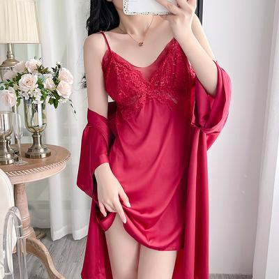 Ev ve uyku için kıyafetler – Pijamalar ve uyku takımları